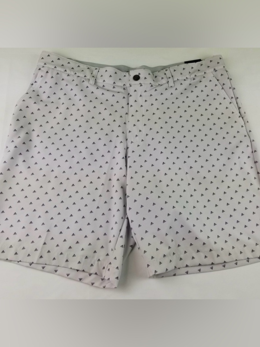Adidas Men’s Performance Golf Shorts  flat front , Size 42